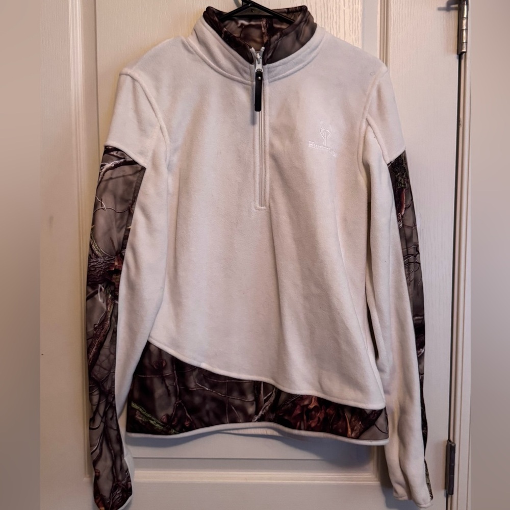 HuntWorth Women's White and Camo Pull Over